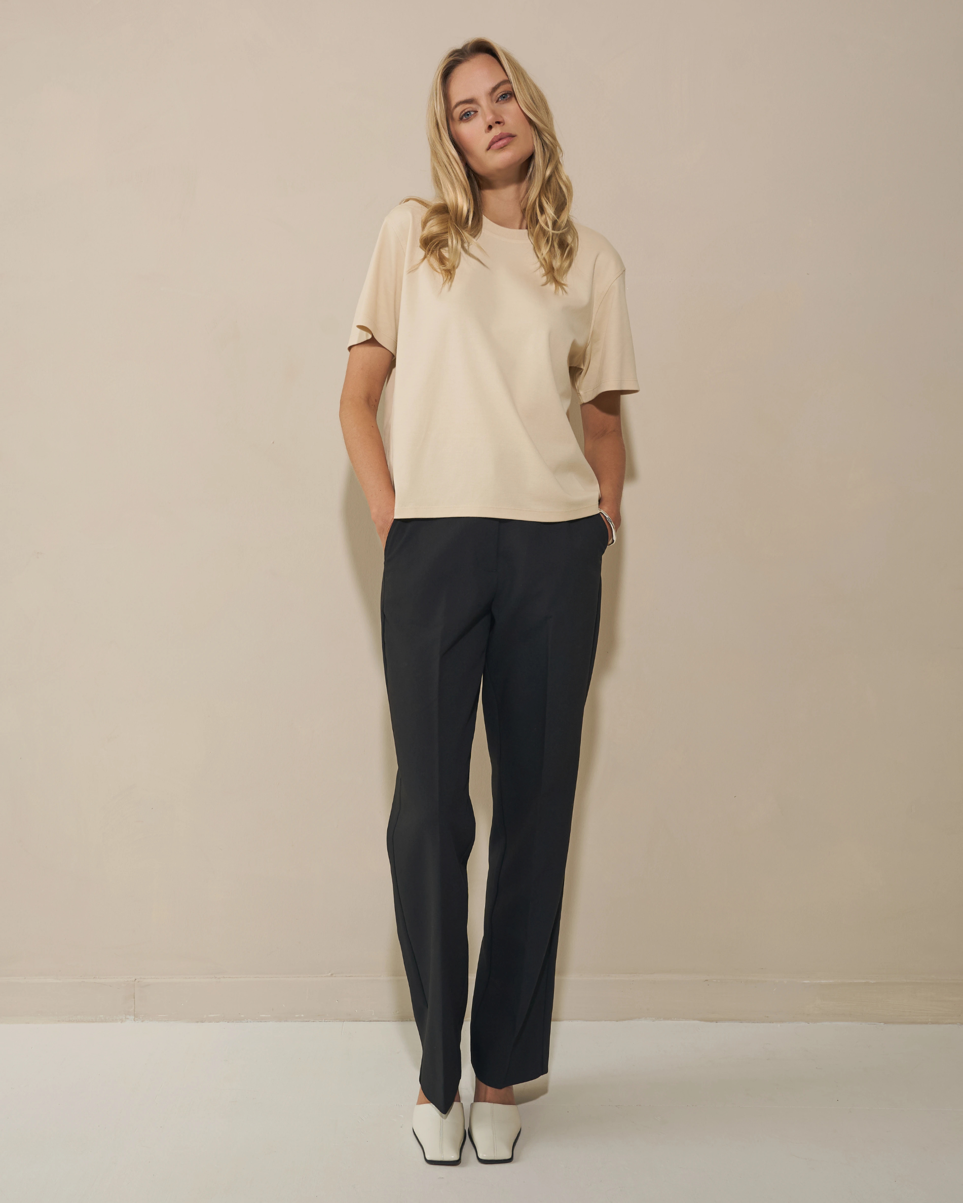 Gen 1: Boxy T-shirt - Beige