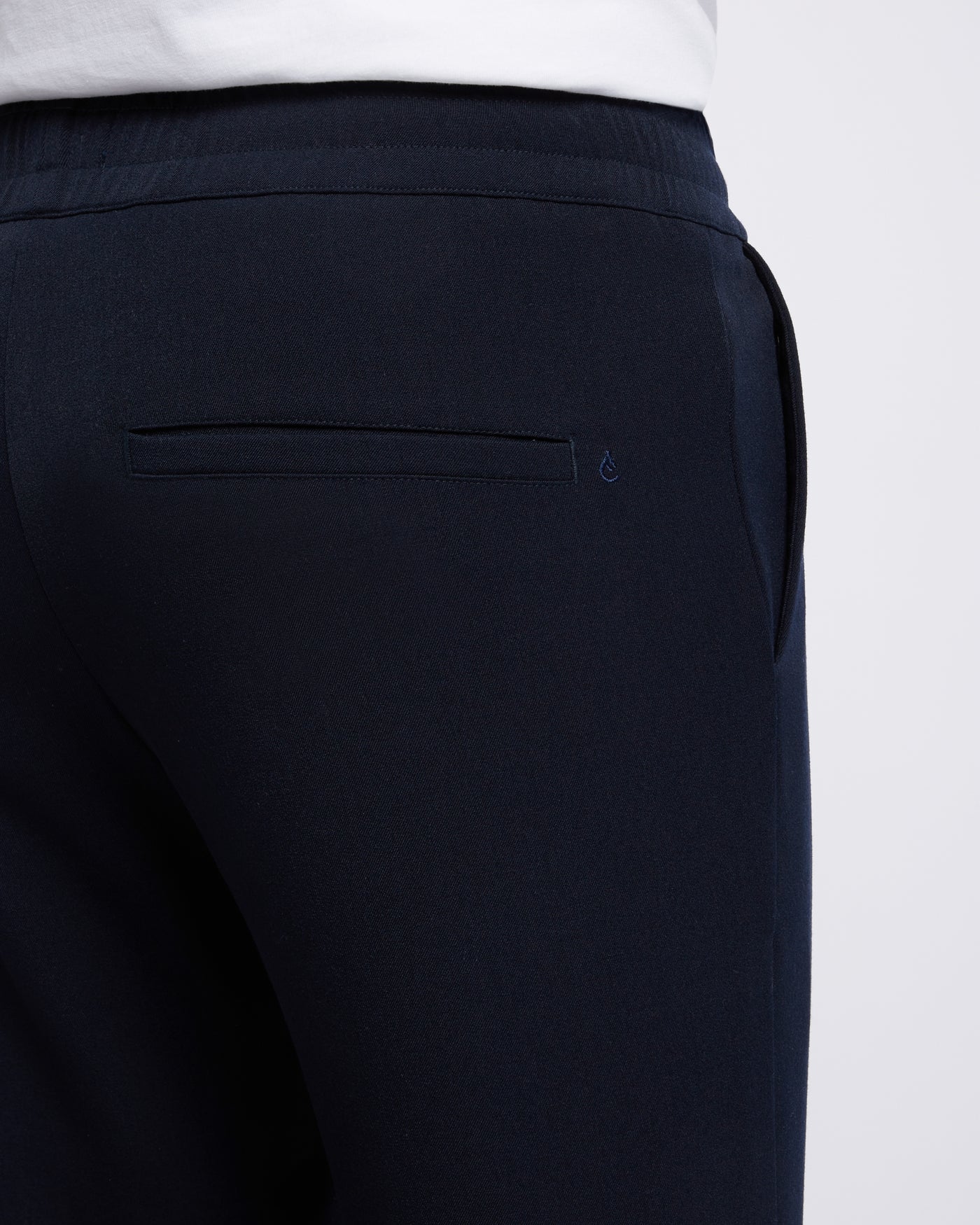 Relaxed Performance trousers navy
