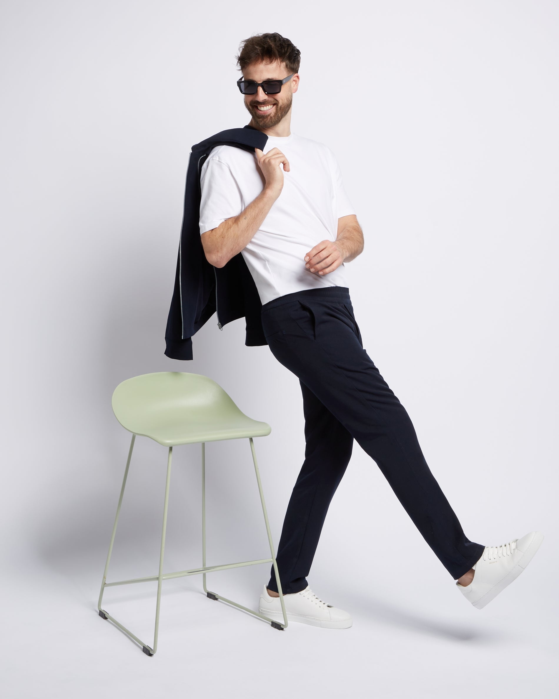 Relaxed Performance trousers navy