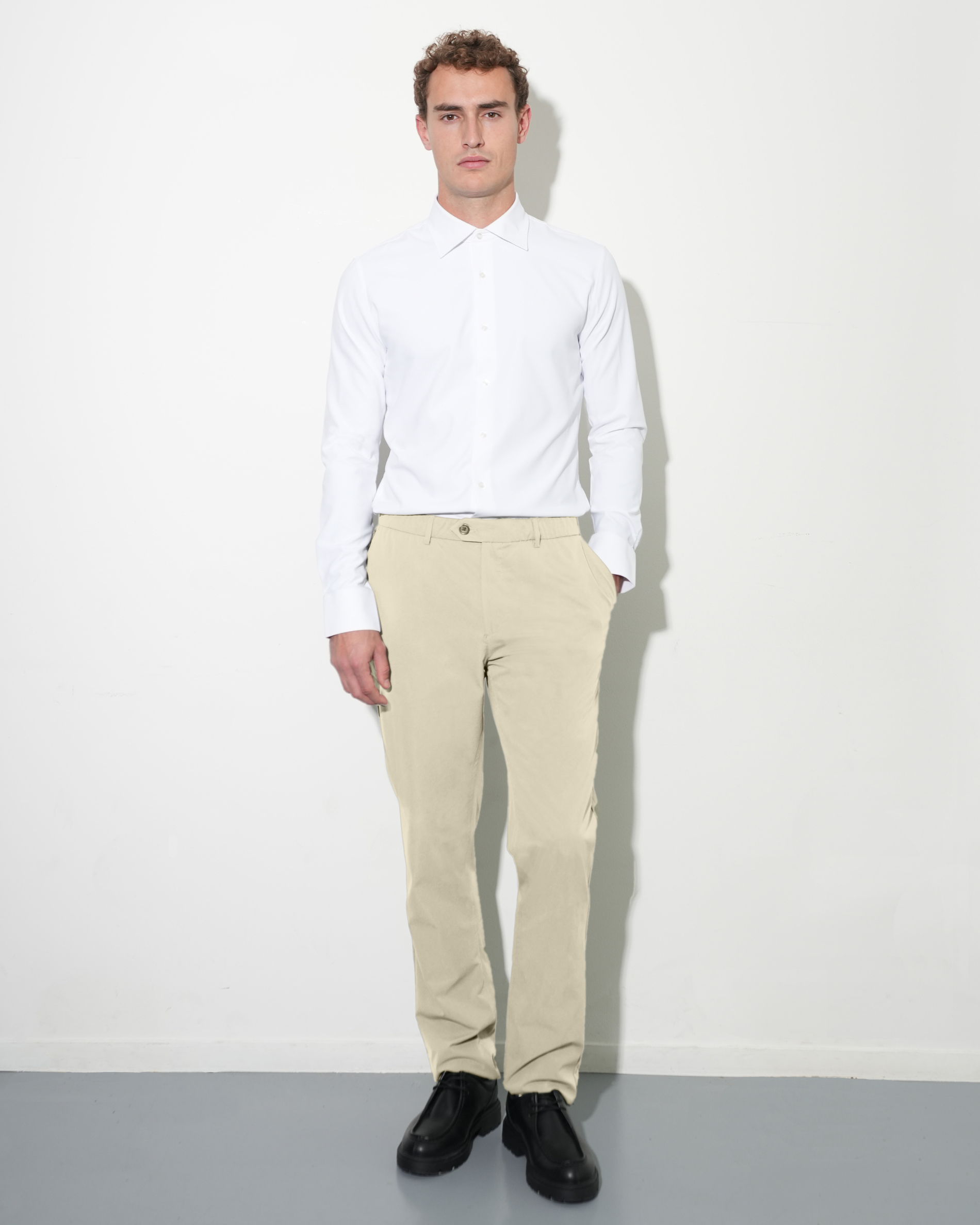 Performance trousers sand
