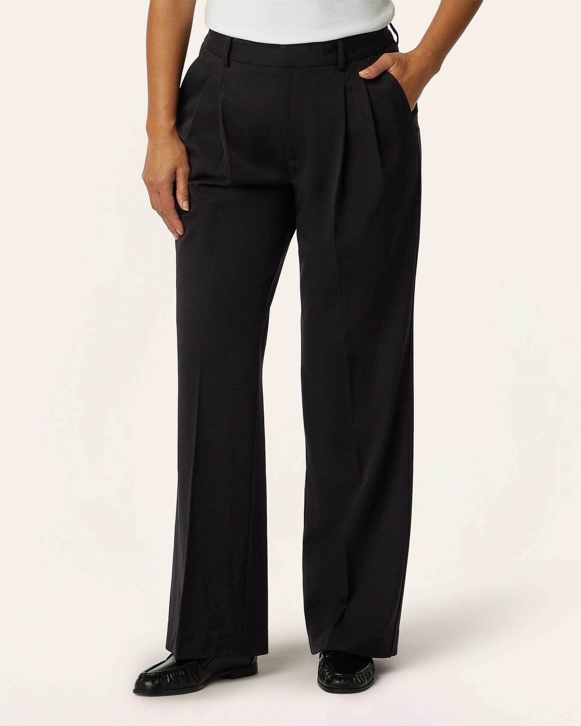Pleaded Signature wide pants - Black