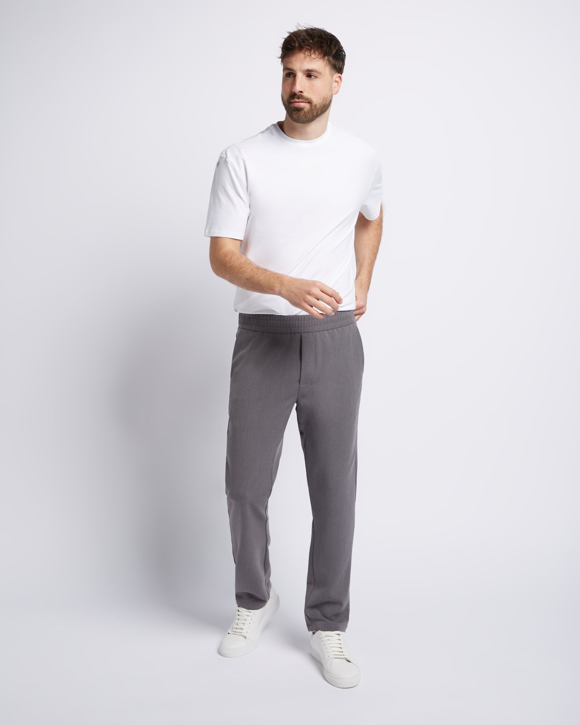 Relaxed Performance trousers grey