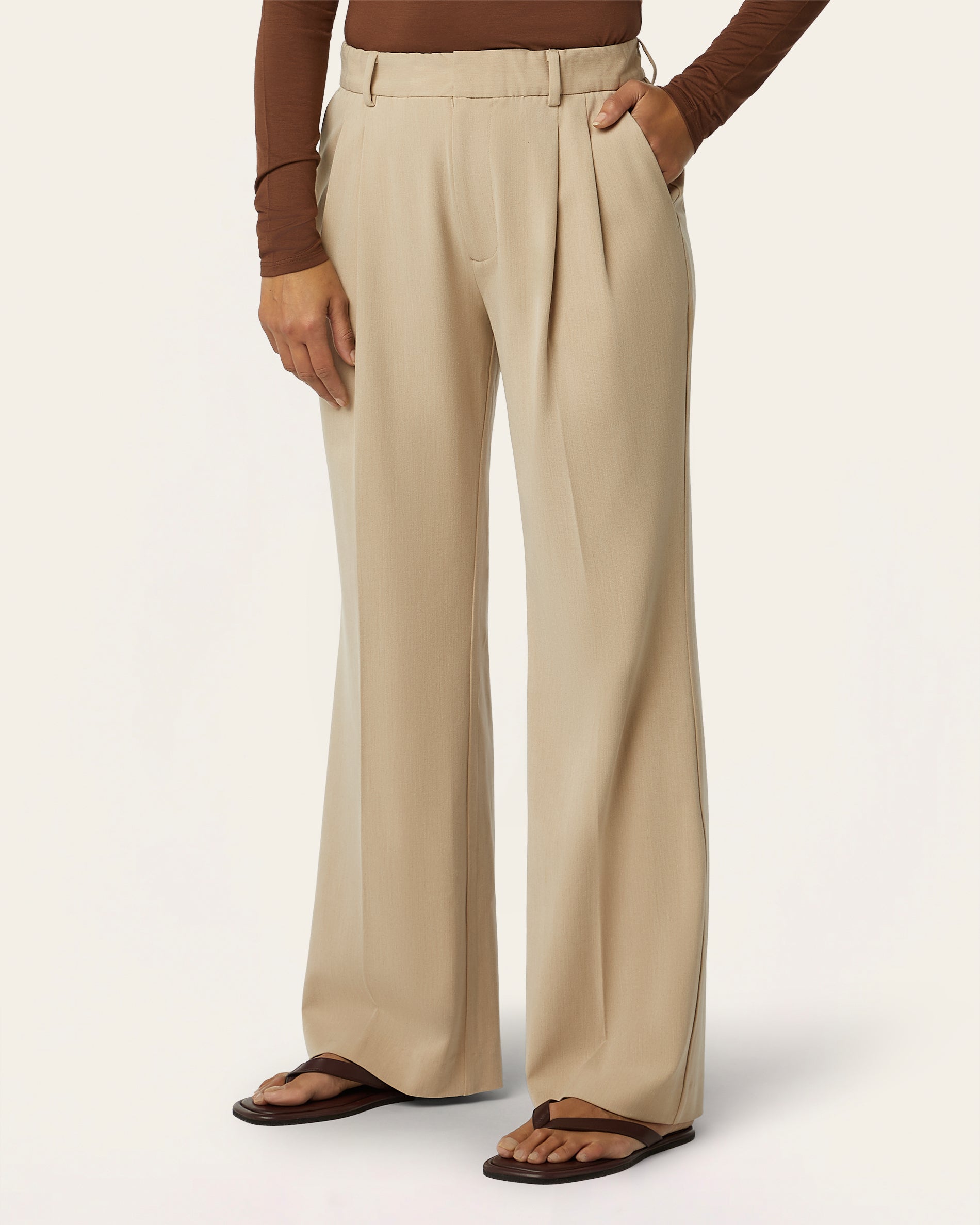 Pleaded Signature wide pants - Sand